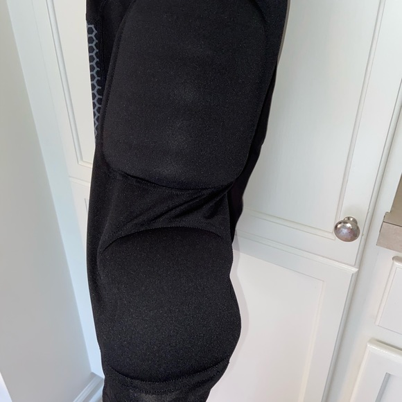 McDavid 7 Pad 3/4 Tight w/HardShell Thigh Guards🏈 - Picture 7 of 10